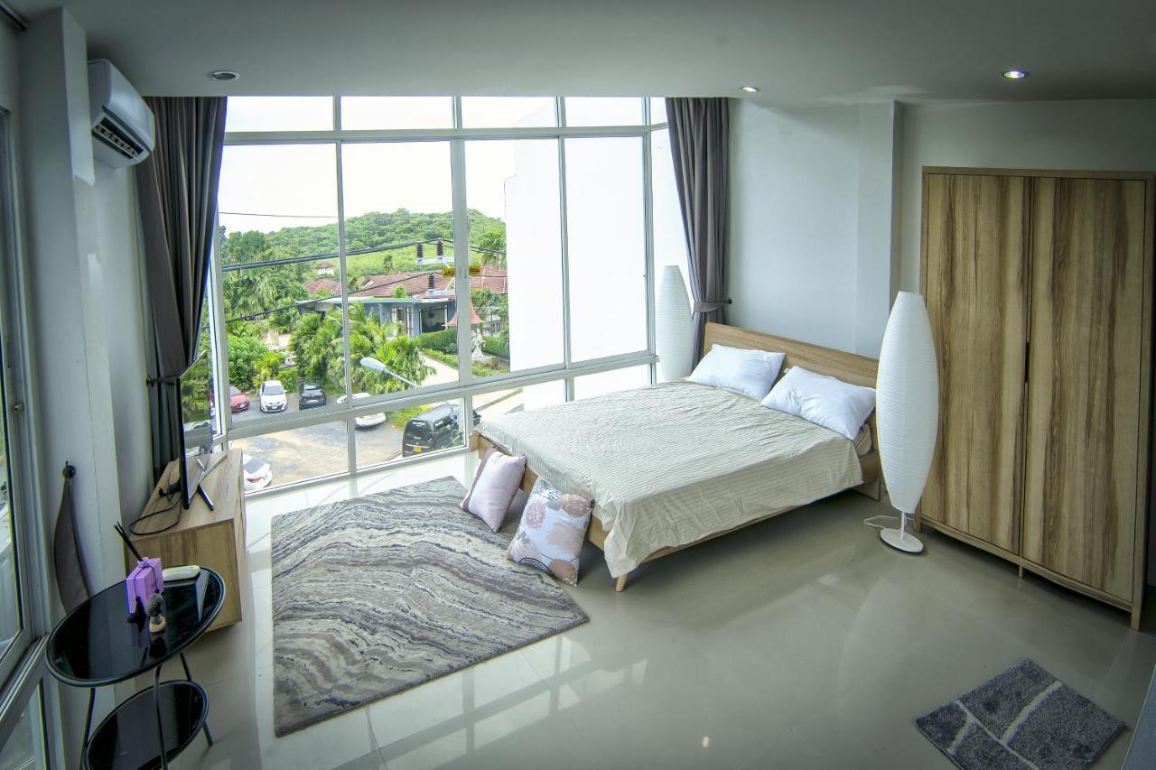 The Chu Cafe / Guesthouse Nai Harn Exterior foto
