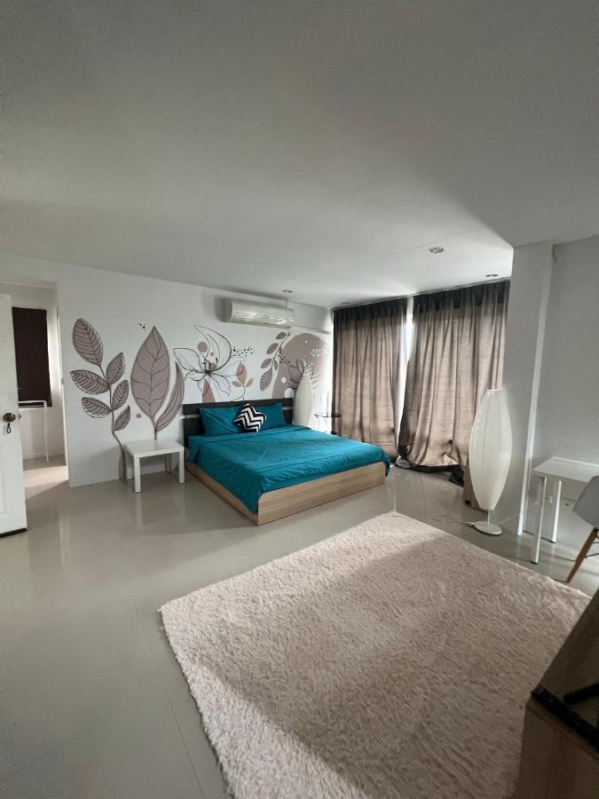 The Chu Cafe / Guesthouse Nai Harn Exterior foto